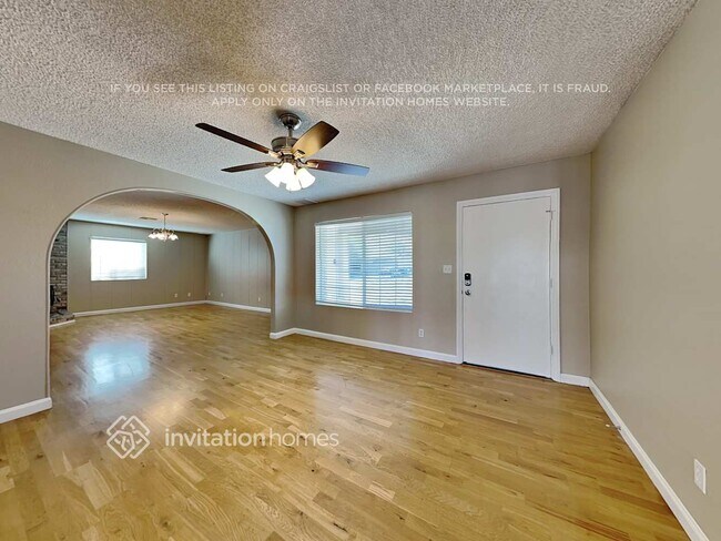Foto del edificio - 8930 W Heatherbrae Dr