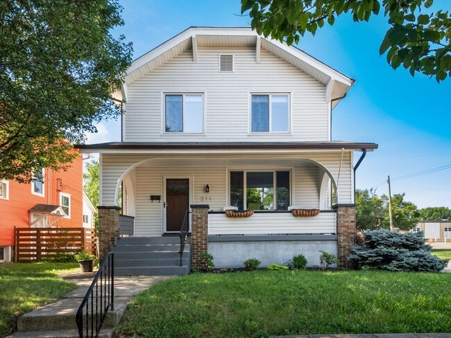 Building Photo - 211 E Jenkins Ave