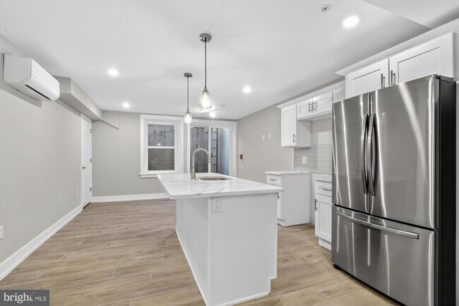 Foto del edificio - 2034 N Front St