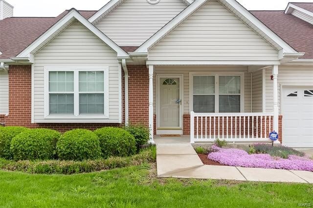 Building Photo - 605 Woodland Meadows Dr
