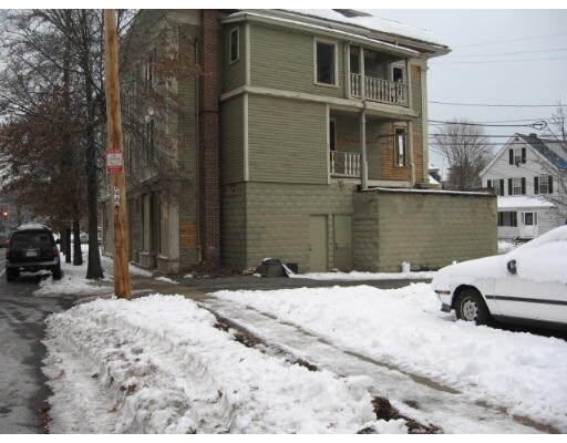 Building Photo - 12 Brush Hill Rd
