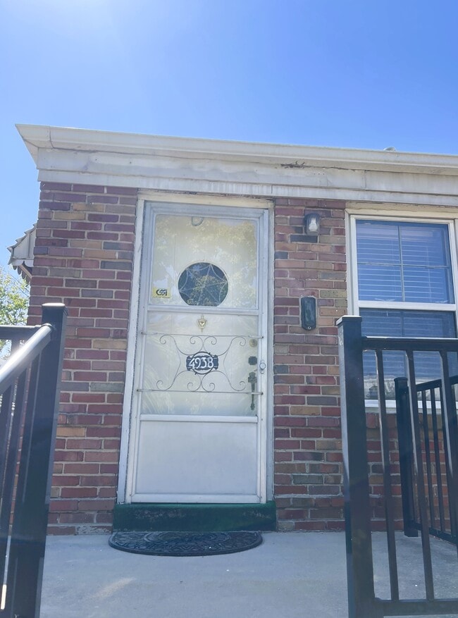 Building Photo - 4938 Fyler Ave