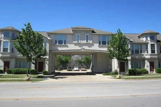 Building Photo - 1218 Welsh Ave