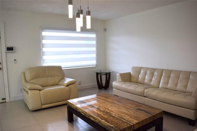 Foto del edificio - 13250 SW 4th Ct