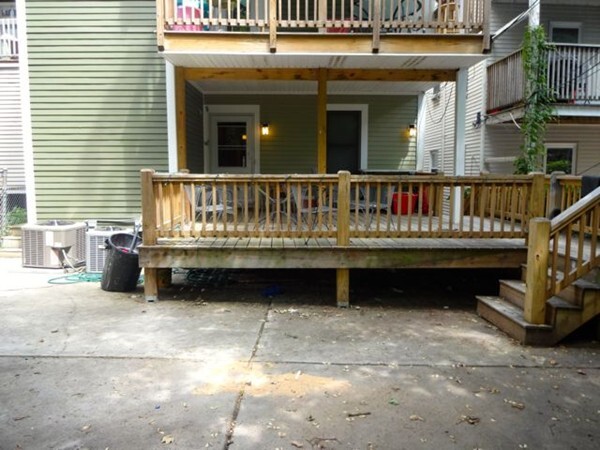 Building Photo - 11 Winfield St