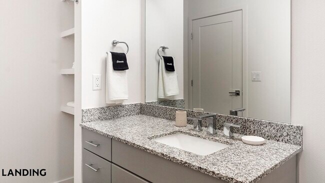 Building Photo - 185 Polaris Pointe