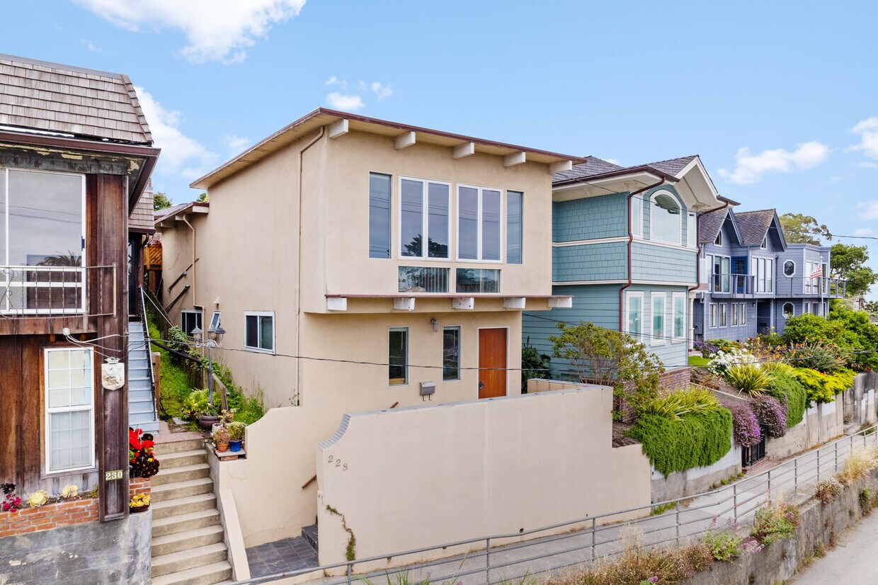 228 Monterey Ave, Capitola, CA 95010 House Rental in Capitola, CA