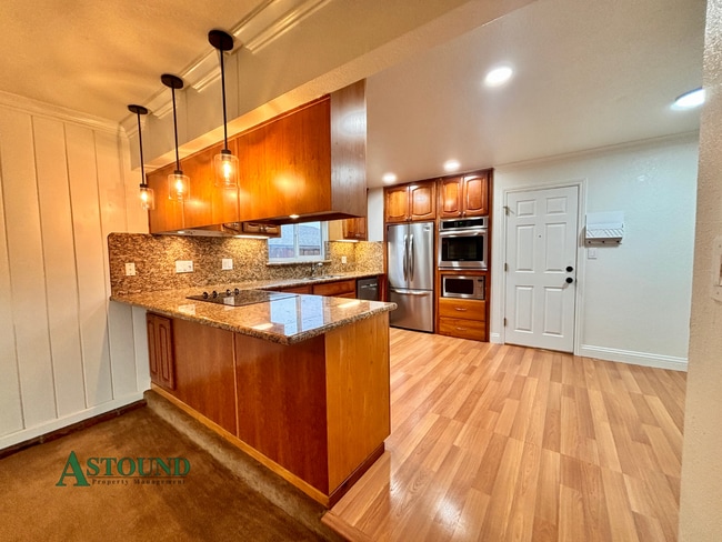 Foto del edificio - 2361 Panoramic Dr