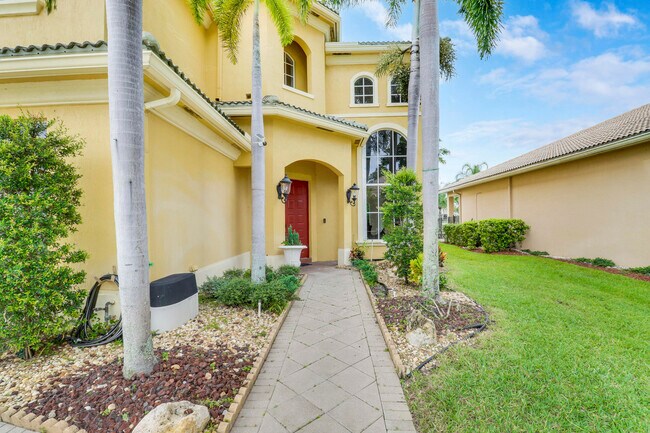 Foto del edificio - 5029 Forest Dale Dr