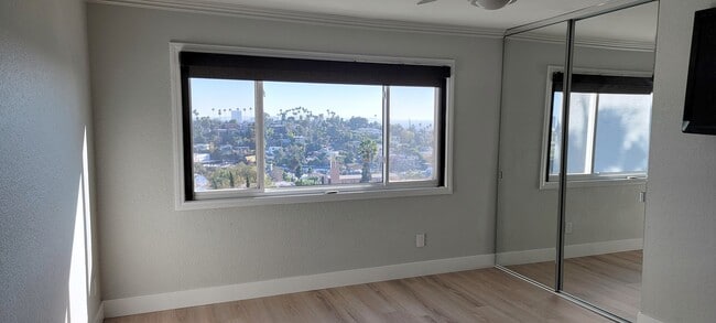 Building Photo - 1707 Micheltorena St
