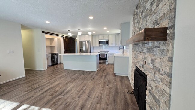 Building Photo - 13938 SW Crist Ct