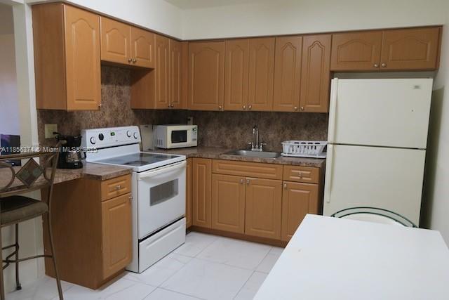 Building Photo - 6111 SW 39th Ct