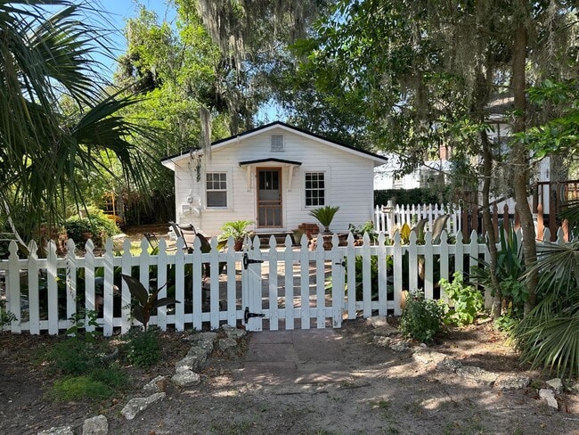Foto del edificio - Furnished Studio Available in Pigeon Point