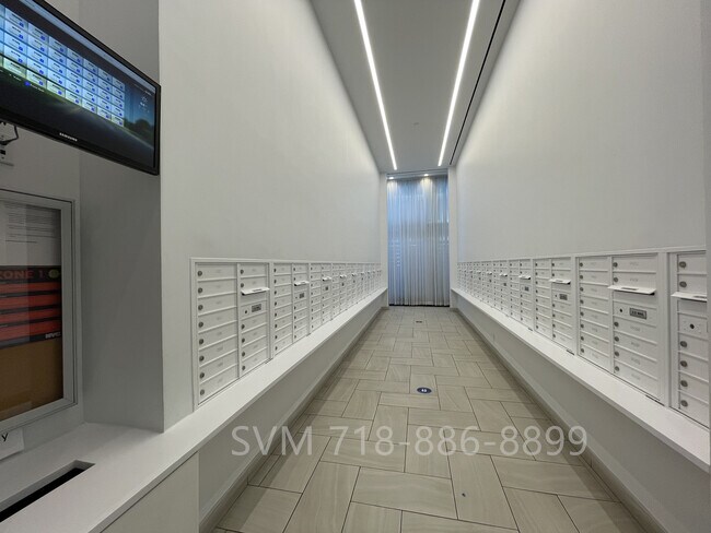 Building Photo - 13101 40th Rd