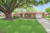 Foto principal - 225 W Spreading Oak Dr