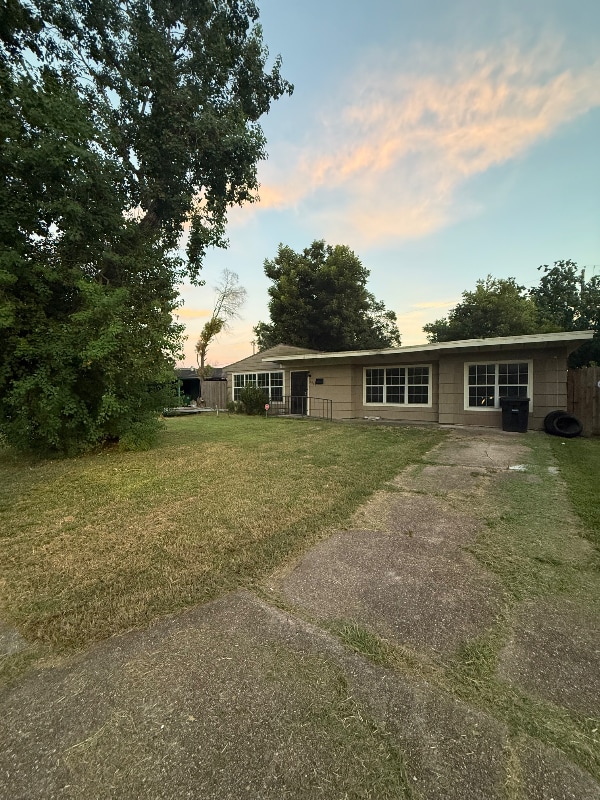 Photo - 5942 Willow Glen Dr House