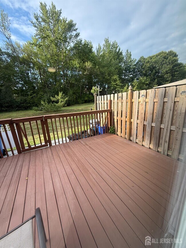 Foto del edificio - 325 Kingsbridge Ct