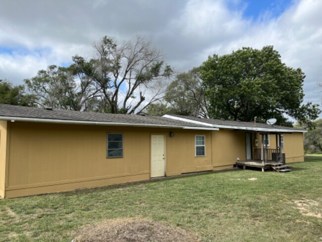 Building Photo - 9590 SW McAdoo Rd
