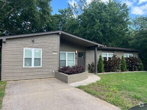 Building Photo - 2205 Norwood Dr NW