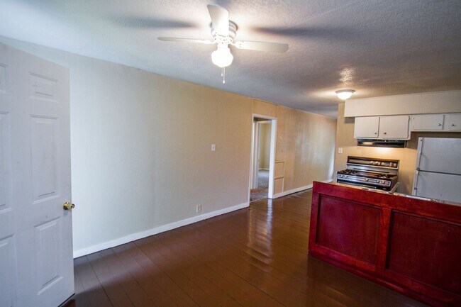 Foto del edificio - 1315 Dawson St