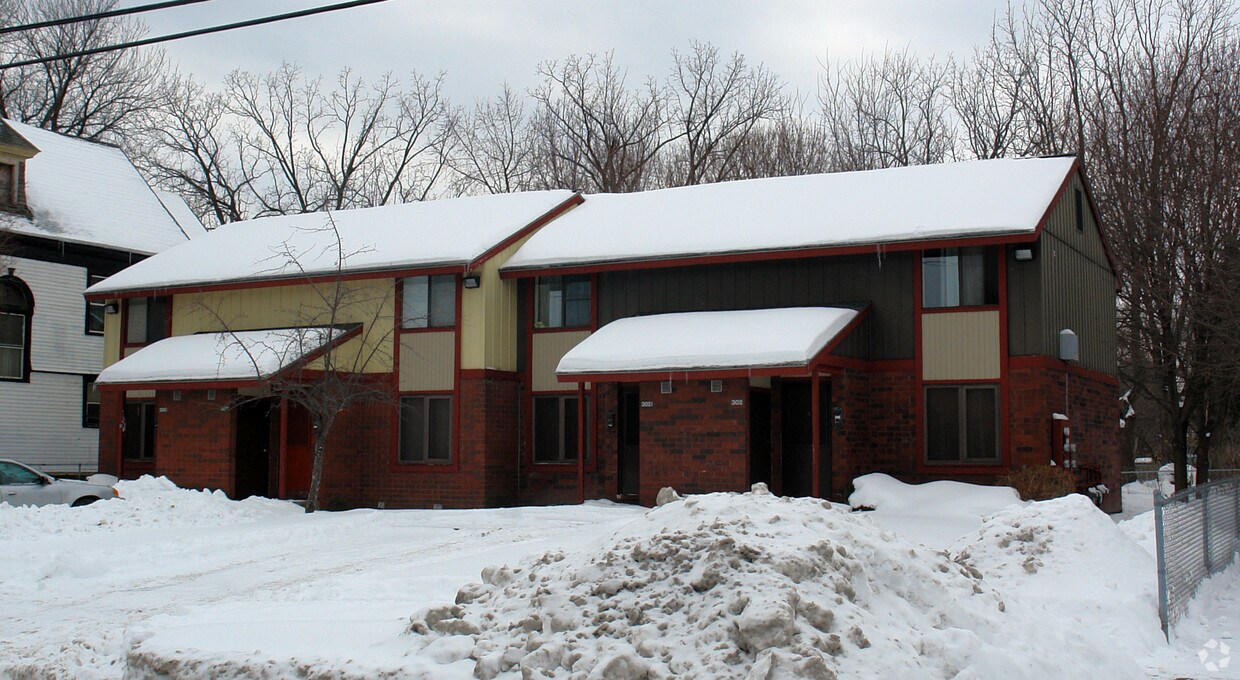 Foto principal - 302-304 1/2 Slocum Ave