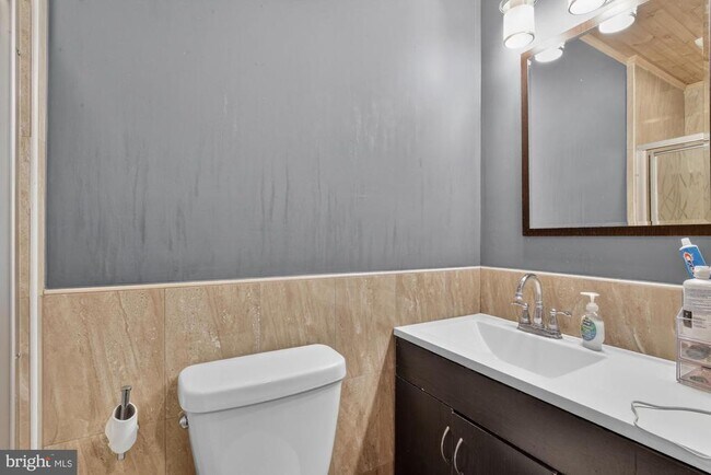 Foto del edificio - 416 E Flora St