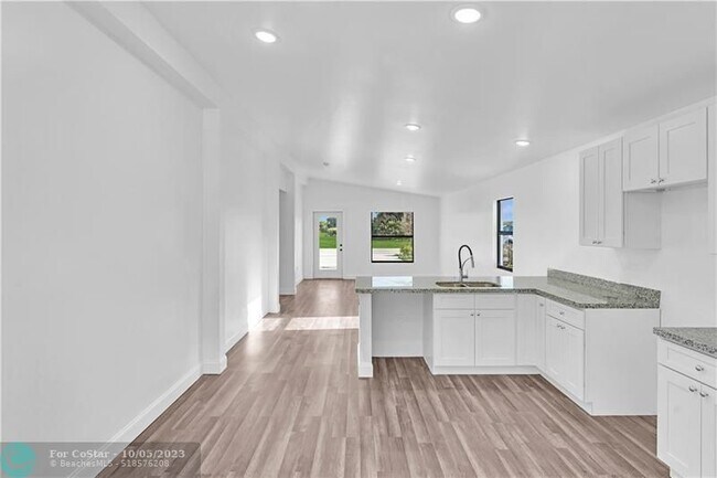 Building Photo - 2020 NW 9th St