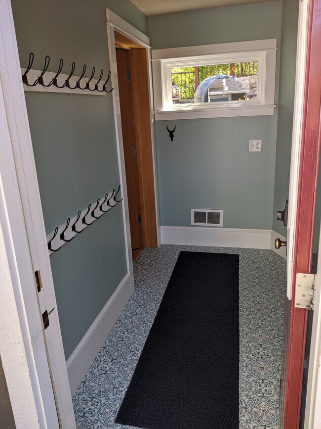 Mudroom - 102 S Benton Ave