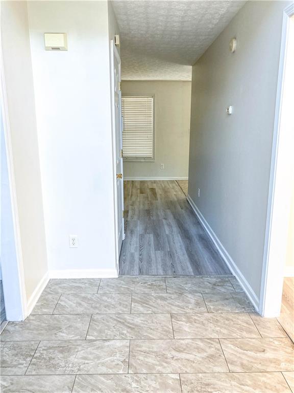 Foto del edificio - 570 Sterling Pointe Ct NW