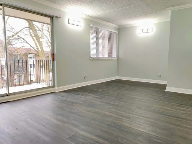 Foto del edificio - 5S 66 Pebblewood Ln