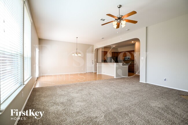 Foto del edificio - 824 Trailwood Dr