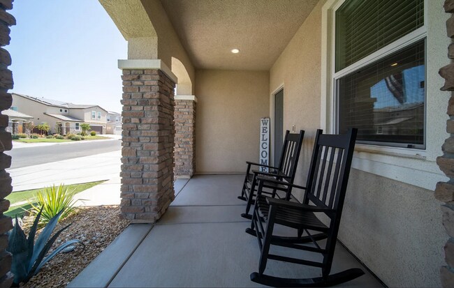 Foto del edificio - Available Now