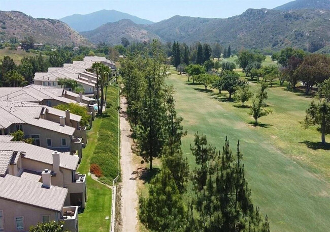 Building Photo - 3183 Dehesa Rd
