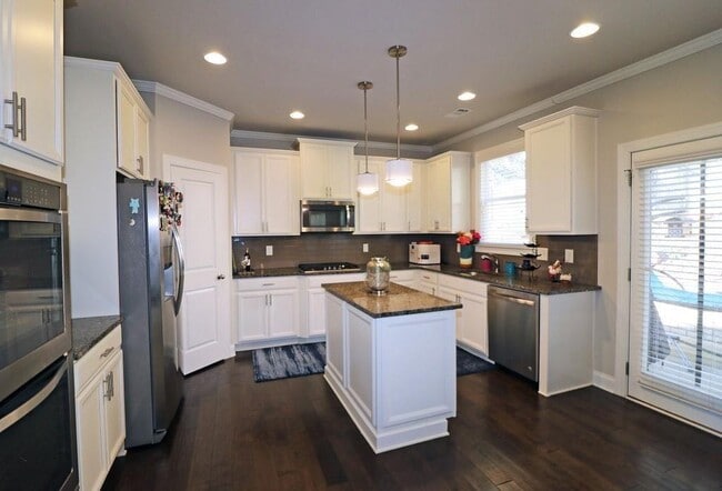 Building Photo - 1851 Heirloom Ct