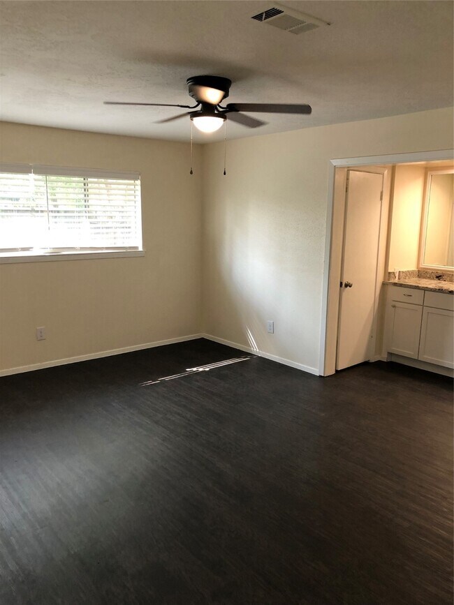 Building Photo - 23415 Cimber Ln