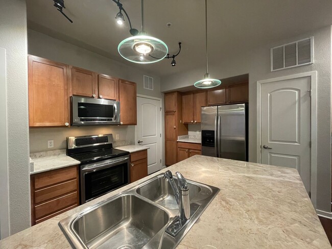 Photo - Immaculate Two Bedroom Condo With Large Patio For Rent At Vantage Point