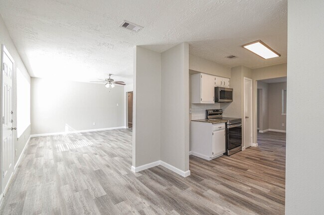 Building Photo - 4318 Burkegate Dr