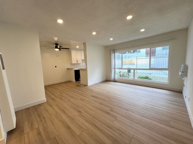 Foto del edificio - 3317 Keystone Av