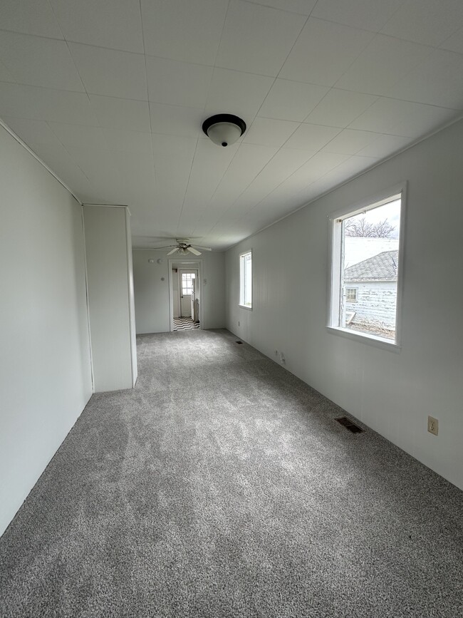 Building Photo - 117 Grove St