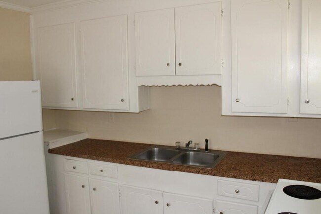Foto del edificio - 3630 Live Oak Drive, Columbia, SC 29205