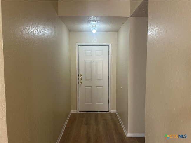 Foto del edificio - 4809 Bramblewood Dr