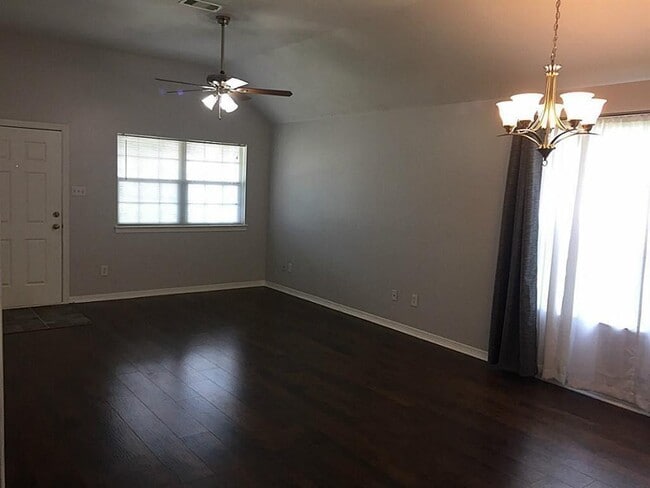 Building Photo - 7319 Village Lake Dr