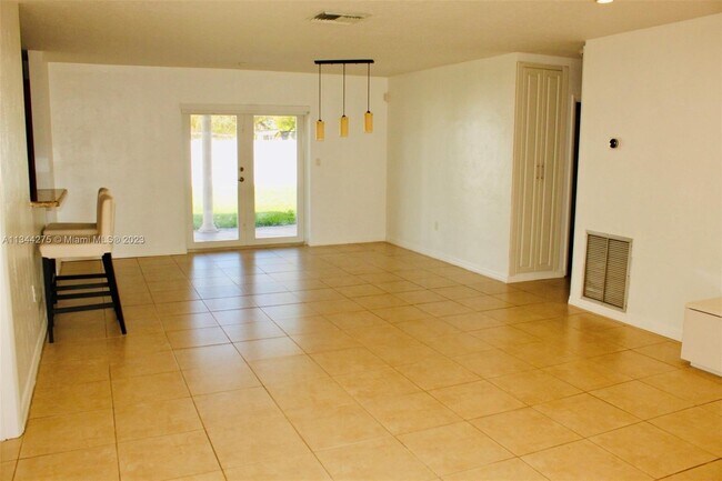 Building Photo - 9241 Neptune Dr