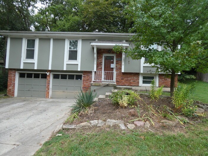 Foto principal - Beautiful Home in Park Hill School District