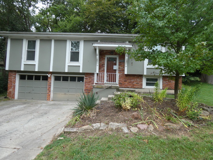 Primary Photo - Beautiful Home in Park Hill School District