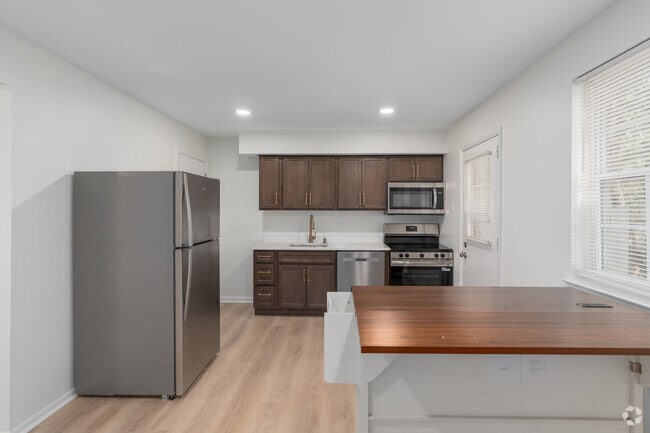 Interior Photo - Pine Grove Townhomes