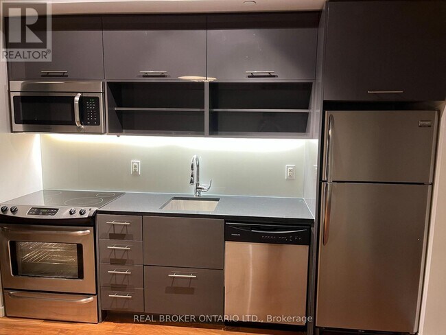 Building Photo - 32 Trolley Cres