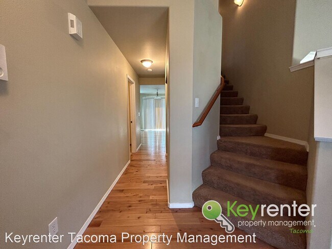 Foto del edificio - 4 br, 2.5 bath House - 1904 199th St E