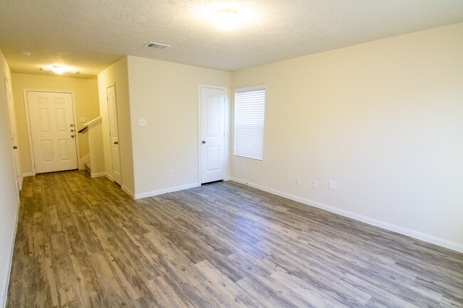 Building Photo - 13006 Bella Vida Ln