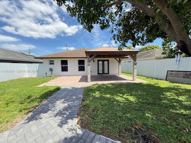 Foto del edificio - 123 1st St